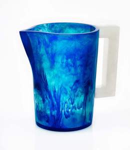 Carafe à eau en résine au design moderne, texture résineuse, motif tourbillon aqua abricot, style bohème pour la cuisine - Product Image 1
