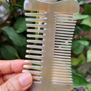 หวีฮอร์นธรรมชาติงานทำมือสำหรับจัดแต่งทรงผมทำจากหวีเขาควายแท้ของขวัญคริสต์มาสที่ดีที่สุด - Product Image 1