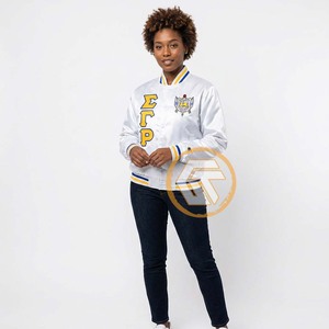 Chaqueta universitaria de invierno personalizada Sigma Gamma Rho, de satén, bordada y acolchada, de alta calidad, transpirable, estilo griego, para hermandades. - Product Image 2