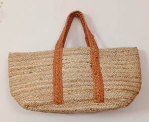 Elegantes bolsos de yute para mujer, diseñados para una belleza atemporal y una versatilidad práctica, ideales como bolsos de playa. - Product Image 2