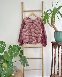 Blouse courte bohème en pur coton, imprimé floral terreux, style indien Bagru, pour femme, à porter au quotidien. - Product Image 5