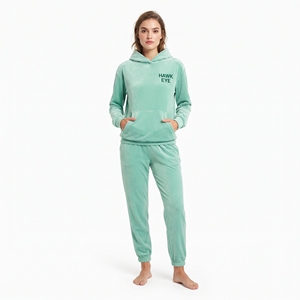 Conjunto Deportivo de Terciopelo Personalizado para Mujer, Dos Piezas, Corte Regular, Sudadera con Bolsillo Canguro y Cordón Ajustable, Pantalones Jogger, Ropa de Invierno - Product Image 5