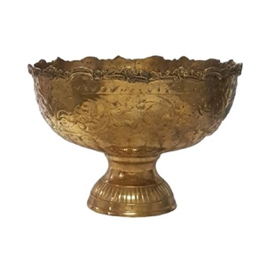 Cuenco indio de latón para servir comida, base de pedestal, cuenco decorativo para frutas, centro de mesa, exhibición, cuencos de metal sostenibles para decoración - Product Image 1