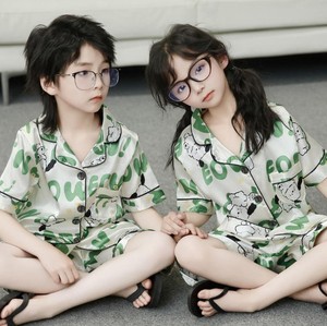Ensembles de pyjamas à imprimé ours mignon pour enfants, vêtements de nuit à manches courtes et boutonnés noirs et crème pour garçons et filles - Product Image 6