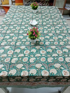 Mantel de Picnic Ecológico de Algodón con Estampado a Mano, Diseño Floral Verde y Blanco, para Eventos, Hogar y Hotel - Product Image 2