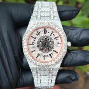Montre de luxe en diamant avec bracelet en moissanite argentée, boîtier en cristal saphir, mouvement à quartz ETA, pour homme, 28 mm, fermoir déployant, étanche 10 m - Product Image 6