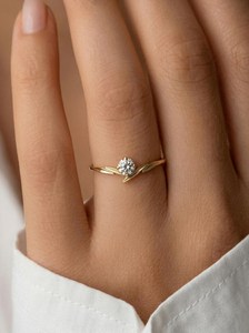 แหวนเพชรทรงกลม 0.30 กะรัต ผลิตในห้องปฏิบัติการ ดีไซน์ใบไม้ประณีต สำหรับผู้หญิง ทองคำขาว 14K เหมาะสำหรับงานแต่งงาน ของขวัญแทนใจสำหรับคนรัก - Product Image 4