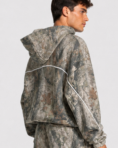Ensemble de survêtement camouflage surdimensionné pour homme OEM Contrastline, en molleton de coton premium, avec sweat à capuche à passepoil contrastant et pantalon de jogging à jambes larges - Product Image 4