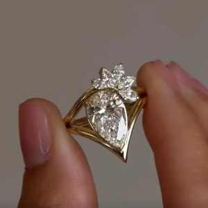 Pear Moissanite Bridal Set 14k Solid Gold Anniversary Ring <b>unique</b> Wedding Ring Promise Ring <b>Gift</b> <b>for</b> <b>Her</b> Anniversary <b>gift</b> Ring. - Product Image 3