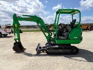 Máquina excavadora Tight Access TB230 lista para el trabajo diario en el sitio de construcción - Product Image 2