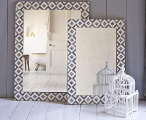 Artisan <b>Crafted</b> Bone Inlay Resin Mirror Frame Featuring Hand Detailed Floral Patterns For Luxury Home Wall Decor Styling - Product Image 4