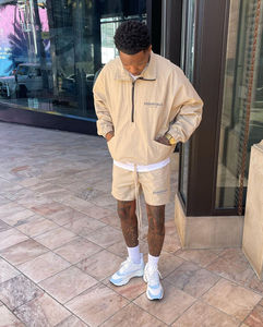 Ensemble deux pièces streetwear homme personnalisé avec logo : veste coupe-vent et short pour l'hiver - Product Image 5