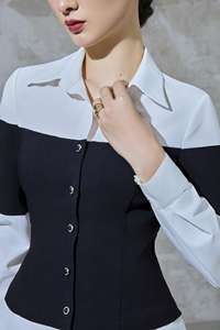 Conjunto de Falda para Mujer, Tejido, Elegante/Formal/Oficina, MARINA - Camisa Caqui con Capas en Blanco y Negro KS49 - Product Image 3