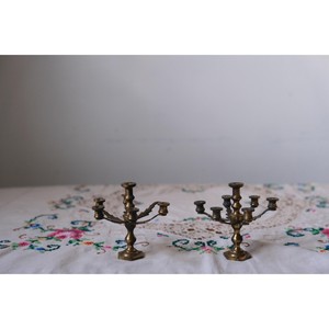 Candelabro de Latón de 3 Brazos, Estilo Vintage, Decoración para el Hogar, Portavelas de Metal Resistente, Directo de Fábrica - Product Image 1
