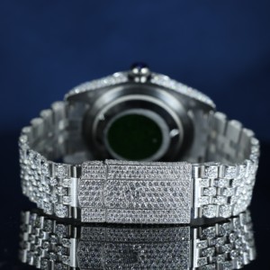 Reloj Mecánico de Alta Gama con Moissanita y Acero Inoxidable, Correa de 16 mm, Esfera con Indicadores, para Profesionales de Negocios, Disponible para la Venta - Product Image 2