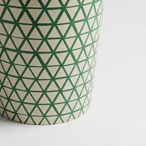 โต๊ะข้างทรงกลมสีเขียวอมฟ้าแบบขายส่ง ตกแต่งด้วยกระดูกฝังลายเกล็ดปลา ทำด้วยมือ ใช้เป็นเก้าอี้เสริมได้ - Product Image 4