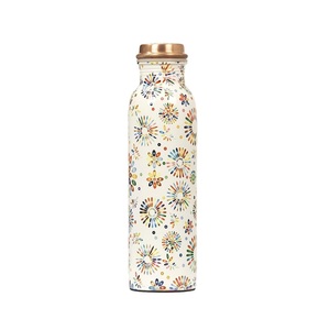 Botella de agua ecológica de cobre con diseño floral de mandala, estilo bohemio, portátil para viaje. - Product Image 5