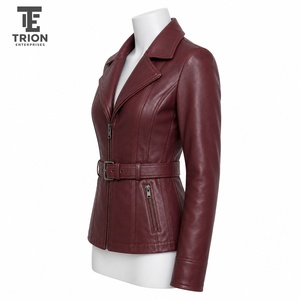 Chaqueta de cuero para mujer hecha con materiales finos que ofrecen comodidad duradera, estilo atemporal y un diseño versátil para cada temporada. - Product Image 2
