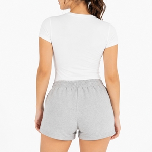 Conjunto de Camiseta y Pantalones Cortos Ajustados para Mujer, Tela Suave de Primera Calidad, Estilo Moderno, Ajuste Perfecto, Listo para el Verano, Hecho a Medida - Product Image 2