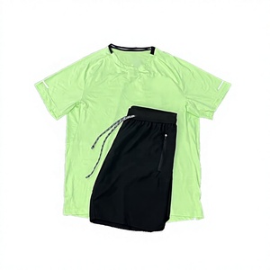 Conjunto Deportivo Informal de Secado Rápido para Hombre, Camiseta Verde Sólida, Pantalones Cortos Negros, Cuello Redondo, Manga Corta, Ropa Deportiva Transpirable para Verano - Product Image 1