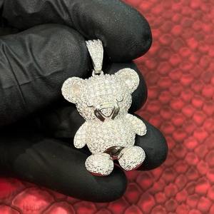 Pendentif personnalisé Ours glacé avec nom en argent sterling S925, Moissanite VVS, Bijoux Hip Hop, Testeur de diamant inclus, Charme raffiné certifié GRA - Product Image 1