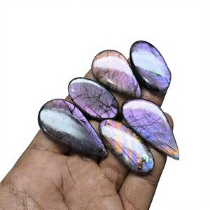 Labradorite naturelle de haute qualité, couleur feu violet, taille ovale, 20-40 mm, Irfan Gems Rajasthan, labradorite chatoyante, cabochon pour bijoux - Product Image 1