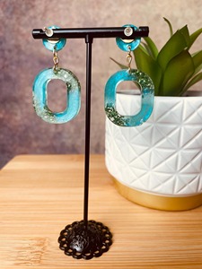 Pendientes de Resina Estilo Herencia, Diseño Legado, Acabado Liso, Precio de Fábrica al por Mayor - Product Image 3