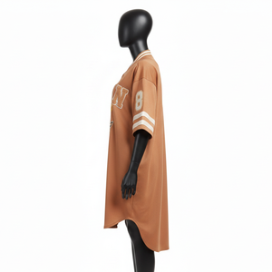 Camiseta de Béisbol para Mujer, Tela Premium con Logotipo Personalizado, Transpirable, de Poliéster, con Botones al Frente - Product Image 3