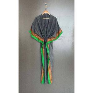 Kaftan long en soie tendance, grande taille, robe d'été en pure soie, tenue de nuit, robe longue kaftan, couvre-bikini en soie, confortable et léger - Product Image 3