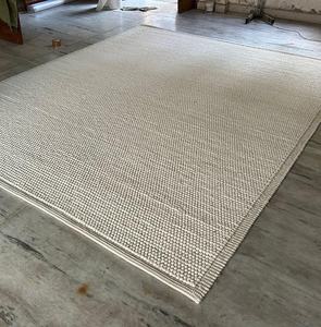 Tapis artisanal tissé à la main en laine avec bordure en boucle, antidérapant, adapté aux animaux domestiques, style scandinave, couleur unie, poils moyens, pour usage domestique, en latex - Product Image 1