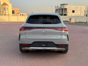 Mercedes-Benz EQE 350 4MATIC, Auto Eléctrico SUV, Tracción en las Cuatro Ruedas, Motor Doble, Batería de Litio, R19, Cuero, Techo Panorámico, Luces LED - Product Image 3