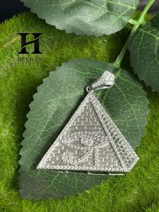 Pendentif Pyramide Illuminati Luxe Sertie de Diamants VVS, Œil de la Prophétie, Breloque Hip Hop pour Chaîne Tennis, Bijoux Fins Personnalisés pour Hommes - Product Image 1