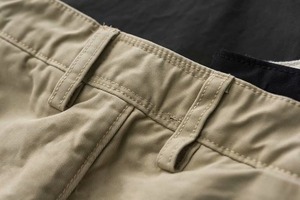 กางเกงขาสั้นผู้ชายฤดูร้อนสีทึบอเนกประสงค์ทรงเข้ารูปพอดีตัว - Product Image 6