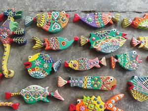 Peces de madera pintados a mano de primera calidad para decoración del hogar y exhibición artística - Product Image 2