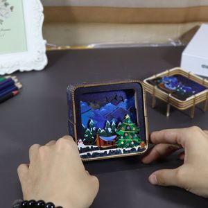 Puzzle 3D in Legno 'Buon Natale' per Adulti, Kit Modello con Luci Notturne, Decorazioni da Scrivania e Regali di Compleanno per Donne - Product Image 2