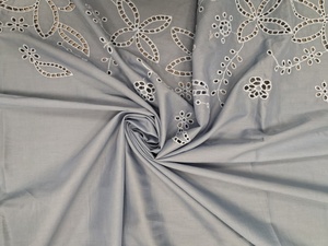 ผ้าฝ้ายลาเวนเดอร์ปักลายฉลุคุณภาพพรีเมียมจากโรงงานโดยตรง |   ผ้าฝ้ายลายดอกไม้สำหรับตัดชุดและตกแต่งบ้าน - Product Image 5