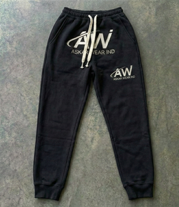 Trajes Deportivos Profesionales y Elegantes con Estampado Sólido, Cordón Ajustable en la Parte Delantera, Logotipo, Comodidad, Durabilidad y Rendimiento de Larga Duración - Product Image 1