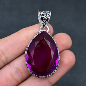 Venta al por mayor de colgantes de plata de ley con amatista púrpura facetada en forma de pera, creados en laboratorio, para mujeres. - Product Image 2