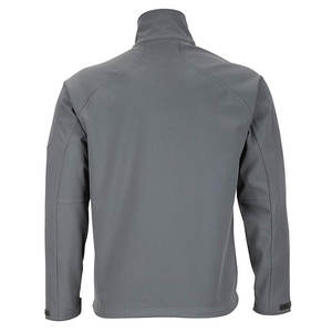 Chaqueta softshell versátil diseñada para estilos de vida modernos. Combina durabilidad, calidez y un diseño elegante. - Product Image 2