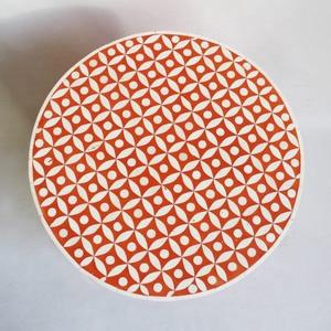 Table à tiroirs en os incrusté de la marque ILAHI, design moderne, détails en agate, rangement à trois niveaux, meuble portable pour la maison - Product Image 1