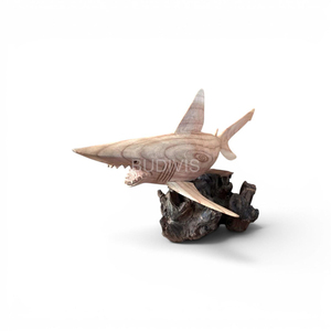 Statue de requin blanc en bois faite à la main, base de présentation rustique en bois flotté, décoration d'intérieur nautique, accent de vie marine - Product Image 5