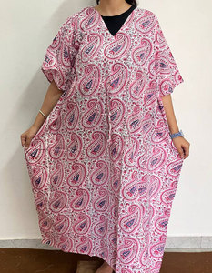 Vestido Kaftan Tradicional de Algodón Estampado con Corte Holgado y Cómodo para Usar Todo el Día - Product Image 3