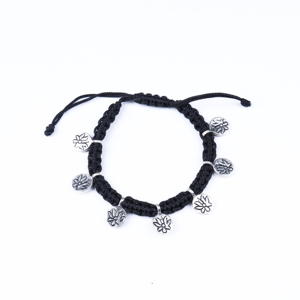 Pulsera de Cordón Negro Ajustable con Dijes de Loto Plateados para Mujer, Pulsera Fina con Protección de Cordón, Ajustable, Moderna, Regalo, Venta al por Mayor - Product Image 1