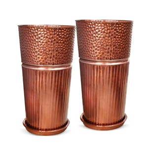 Maceta de cobre martillado vintage con asas de latón y patas de garra, decoración para el hogar y jardín. - Product Image 3