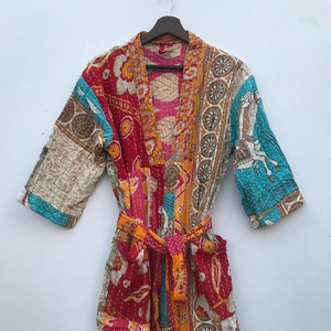 Recién llegado, chaqueta Kantha de algodón hecha a mano, chaqueta acolchada, Kimono largo clásico con cinturón y chaqueta de cuello grande para mujer - Product Image 1