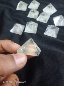 Pyramide en quartz naturel transparent de 1 pouce, pierre précieuse polie, cristal de guérison, méditation, décoration, vente en gros - Product Image 4