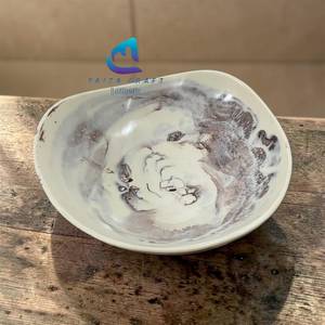 Plato Mediano de Resina Aqua Swirl, Único, Hecho a Mano, Duradero, Pulido, Personalizable, Clásico, Libre de BPA, Ecológico, para Servir Ensaladas - Product Image 3