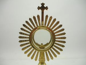 Candelero para Sacerdotes de la Iglesia Católica Cristiana, Hecho a Mano en Acero Inoxidable y Latón, para Iglesia, Capilla o Sala de Oración - Product Image 2