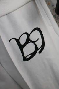 Survêtement streetwear coupe-vent blanc 500 GSM, imprimé numérique, délavé à l'acide, à pois, 100% coton, sur mesure, Clush Industries - Product Image 4