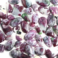 Lot en gros de 100% de pierres précieuses en zoïsite rubis naturelles, cabochon, pierres précieuses en quartz faites à la main, pierres précieuses en vrac à prix compétitif, cristal de rubis